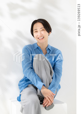 笑顔のミドル女性　ポートレート 139269513