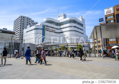 東京都調布市の都市風景 調布駅前広場と調布パルコ 東京都調布市の都市風景 調布駅前広場と調布パルコ 139270016