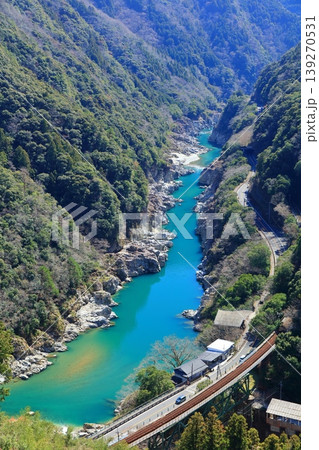 【徳島県】晴天の小歩危峡と白川橋梁 【徳島県】晴天の小歩危峡と白川橋梁 139270531