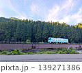 鉄橋を渡る夕暮れ時の越美北線　1両編成 139271386