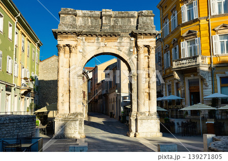 Historic Roman Arch of Sergii triumphal gate in Pula Historic Roman Arch of Sergii triumphal gate in Pula 139271805