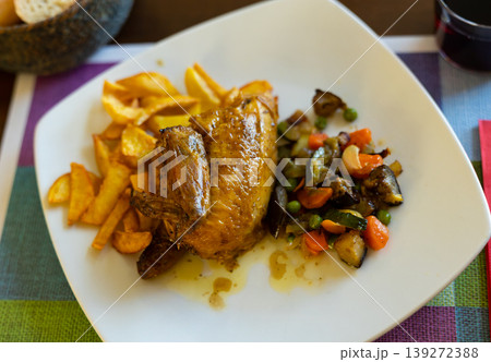 Chicken with stewed vegetables and potatoes 139272388