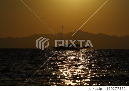 Seaside town of Turgutreis and spectacular sunsets 139277552
