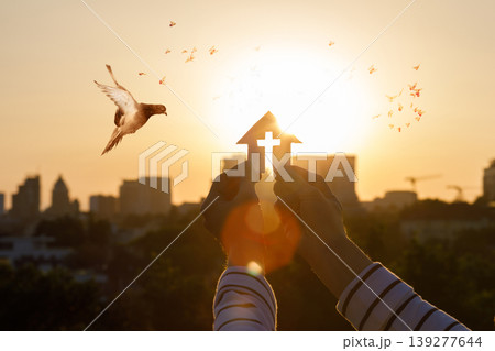 Hope rises with the sun Hope rises with the sun 139277644