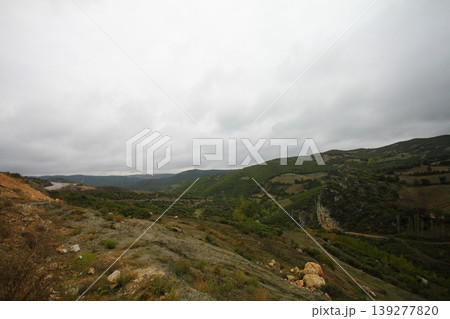 land under the clouds 139277820