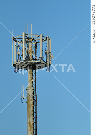 通信イメージ(電波塔:基地局) 通信イメージ(電波塔:基地局) 139278773