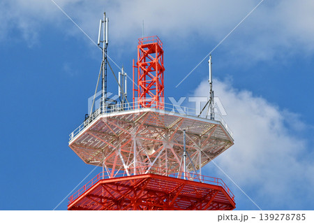 通信イメージ(電波塔:基地局) 通信イメージ(電波塔:基地局) 139278785