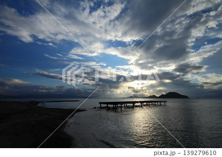 Seaside town of Turgutreis and spectacular sunsets 139279610
