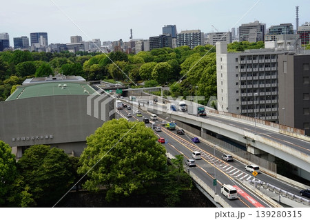 高層ビル群を背に青空に映える東京国立近代美術館 4月千代田1125東京国立近代美術館 高層ビル群を背に青空に映える東京国立近代美術館 4月千代田1125東京国立近代美術館 139280315