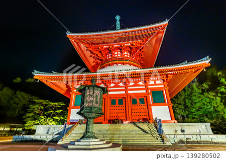 高野山 壇上伽藍の夜景　根本大塔 139280502