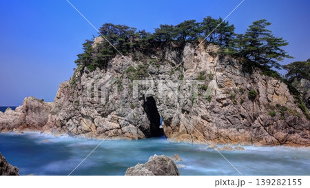 笹川流れ眼鏡岩海岸 笹川流れ眼鏡岩海岸 139282155