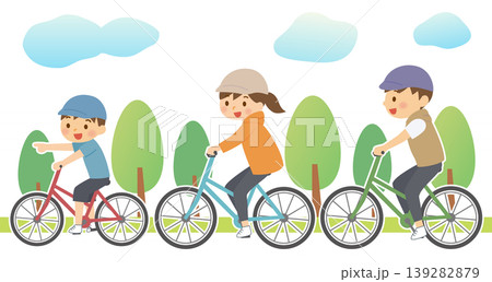 自然の中でサイクリングを楽しむ3人家族 139282879