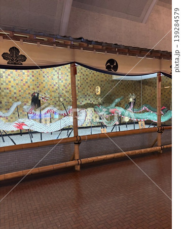 長崎くんち・博物館に展示された龍踊りの龍 長崎くんち・博物館に展示された龍踊りの龍 139284579