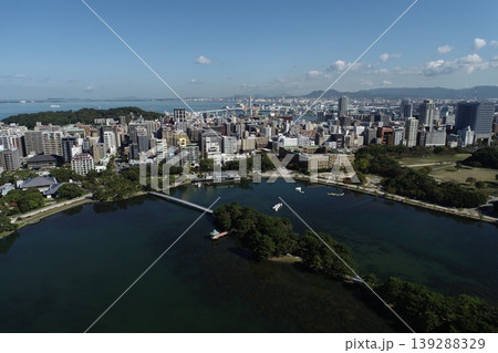 福岡の大濠公園からドローンで福岡市の風景を空撮 福岡の大濠公園からドローンで福岡市の風景を空撮 139288329