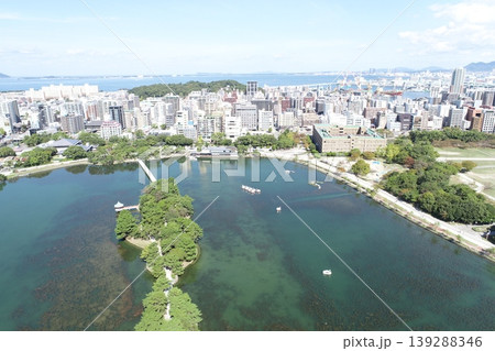 福岡の大濠公園からドローンで福岡市の風景を空撮 福岡の大濠公園からドローンで福岡市の風景を空撮 139288346