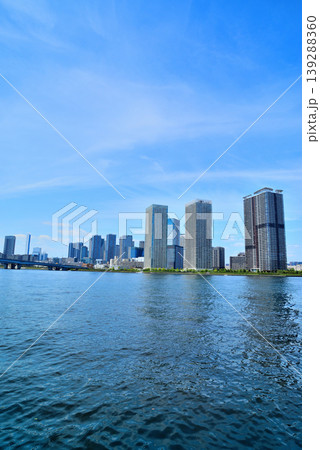 豊洲公園から観たタワーマンション群 139288360