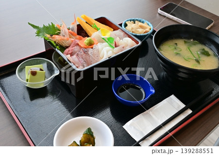 豪華な「海鮮重」ランチ 豪華な「海鮮重」ランチ 139288551