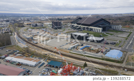 JR千歳線に建設中の新駅とエスコンフィールド北海道 139288572