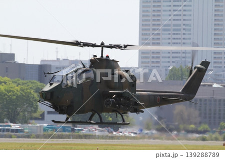 ホバリングするAH-1Sコブラ ホバリングするAH-1Sコブラ 139288789