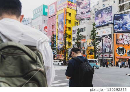 東京の都市風景　ある日の秋葉原　孤独な人々 139292855