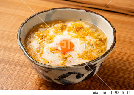 月見とろろたぬき蕎麦 温玉ととろろの和風そば料理 139296136
