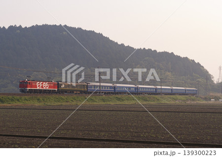 EF65-1118牽引 寝台急行「銀河」 EF65-1118牽引 寝台急行「銀河」 139300223