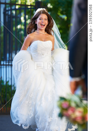 Excited, bride with smile and running outside to groom with flowers, love and marriage celebration. Happiness, commitment and woman in wedding dress with partner, bouquet and romance at reception. 139302568