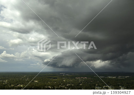 Heavy rainfall over Florida suburbs during summer thunderstorm Heavy rainfall over Florida suburbs during summer thunderstorm 139304927