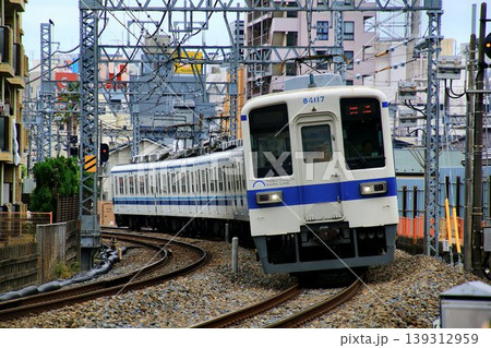 片道切符の旅路…『東武アーバンパークライン』で活躍した【8000系・81117F】廃車回送 片道切符の旅路…『東武アーバンパークライン』で活躍した【8000系・81117F】廃車回送 139312959
