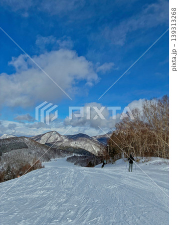 雪山 スキー場からの風景 雪山 スキー場からの風景 139313268