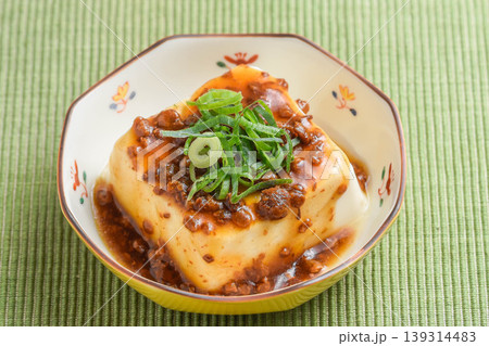 豆腐の鶏そぼろ餡かけ 139314483
