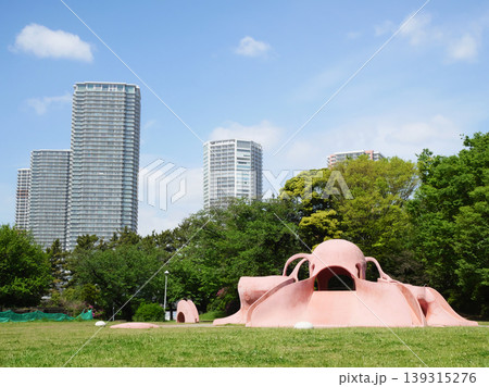 公園から見る高層マンション|辰巳の森緑道公園 公園から見る高層マンション|辰巳の森緑道公園 139315276