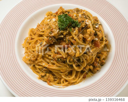 フレッシュトマトのパスタ、妻の手作り家庭料理、家庭で楽しむ夕ご飯、幸せ家族 139316468