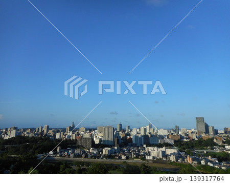 晴天の空と仙台の街並み 晴天の空と仙台の街並み 139317764