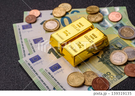 Gold bars or ingots as a tool for balance, financial investment, and savings. Gold bars 139319135