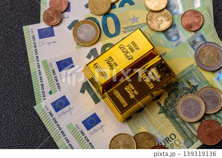 Gold bars or ingots as a tool for balance, financial investment, and savings. Gold bars 139319136