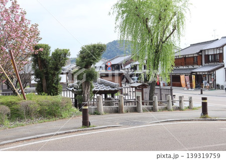 奈良県橿原市今井町の町並み 奈良県橿原市今井町の町並み 139319759