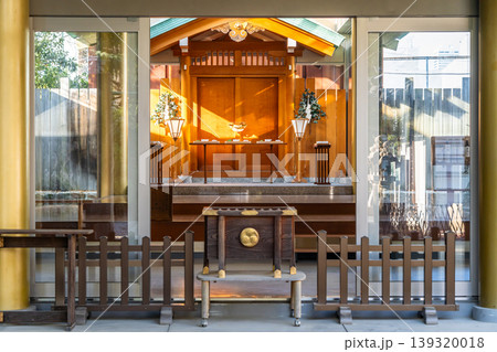 大阪 鴫野東 八劔神社(災難除けの神様)拝殿 室町時代の応永三年創建 大阪 鴫野東 八劔神社(災難除けの神様)拝殿 室町時代の応永三年創建 139320018