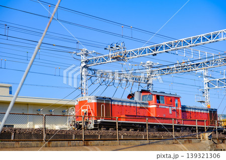 山陽線・垂水駅付近を通過する貨物列車DD511191 山陽線・垂水駅付近を通過する貨物列車DD511191 139321306