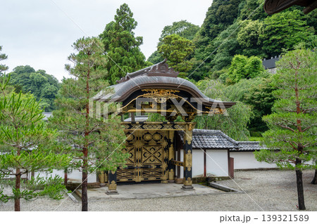 Karamon gate at Kencho-ji Shrine in Kamakura, Japan 139321589