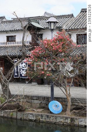 倉敷美観地区の倉敷川、中橋より南側の堀割 139322616