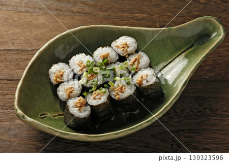 納豆巻き 納豆巻き 139323596