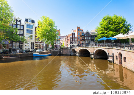 Arched bridge at Keizersgracht in Amsterdam, Netherlands 139323974