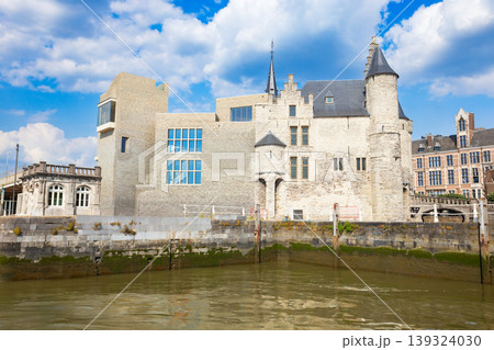 Het Steen medieval fortress in Antwerp city, Belgium Het Steen medieval fortress in Antwerp city, Belgium 139324030