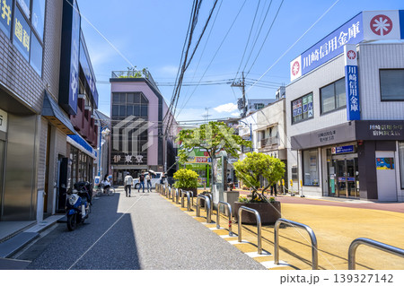 神奈川県川崎市の都市風景 宿河原駅前通り 神奈川県川崎市の都市風景 宿河原駅前通り 139327142
