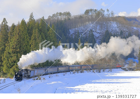 雪景色の磐越西線SL 139331727
