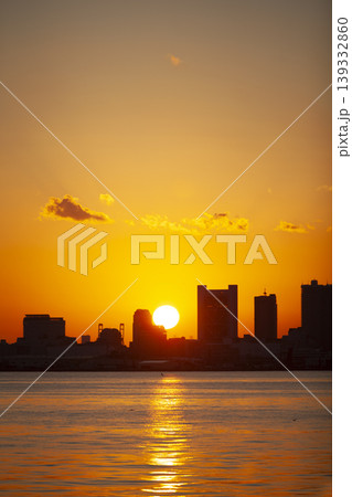 夕日に染まる神戸の夕景 夕日に染まる神戸の夕景 139332860