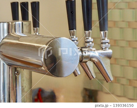 ビールサーバのレバー ビールサーバのレバー 139336150