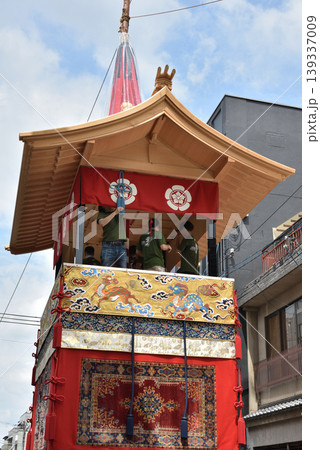 祇園祭 山鉾建て 鷹山(京都市中京区) 祇園祭 山鉾建て 鷹山(京都市中京区) 139337009
