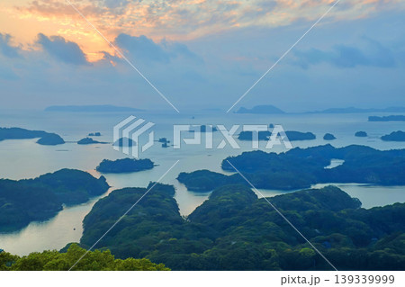 石岳展望台からの眺望・夕暮れ（長崎県・佐世保市） 139339999